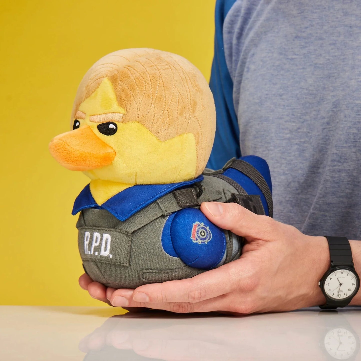 Canard Leon S Kennedy (Plushie) - PRECOMMANDE*