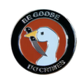 "Sei Gans des Verbrechens" Gänsenadel