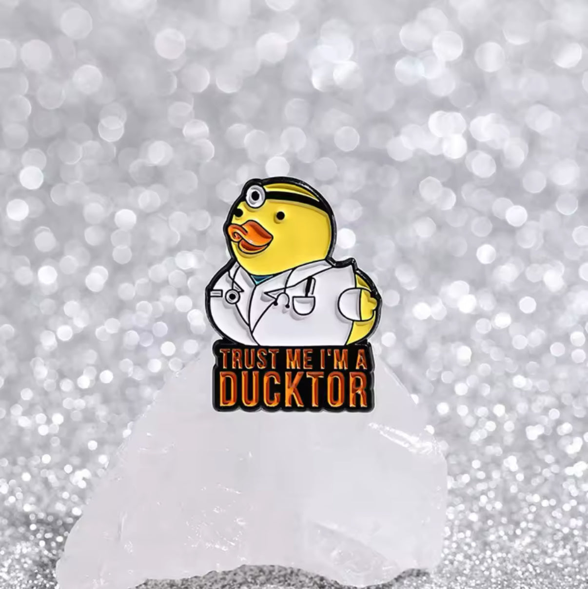 Gelbe Enten-Anstecknadel „Vertrau mir, ich bin Ducktor“