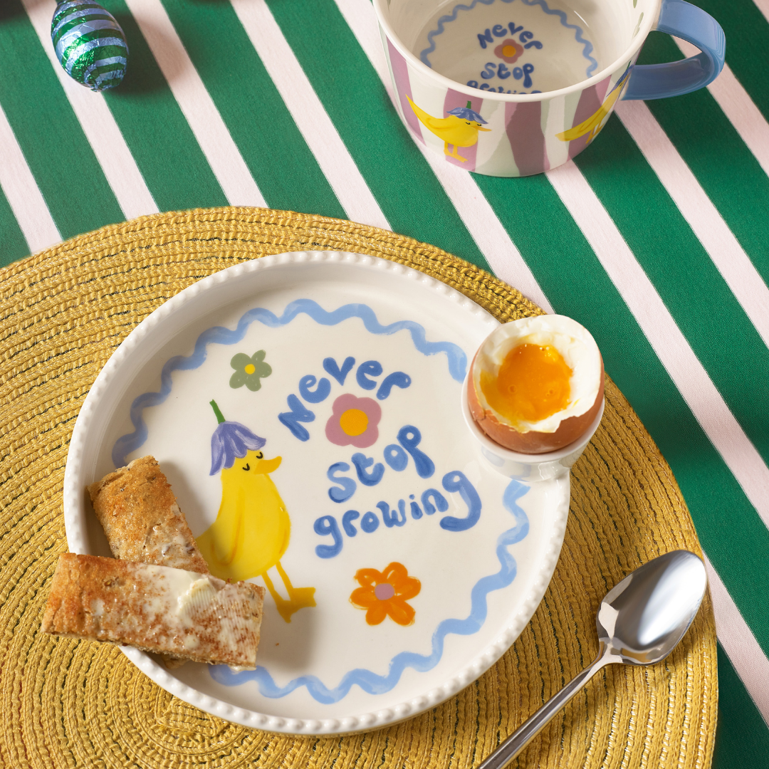 Ententeller und Eierbecher „Hört nie auf zu wachsen“