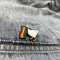 pins-canard-blanc-drapeau-lgbt-cdb