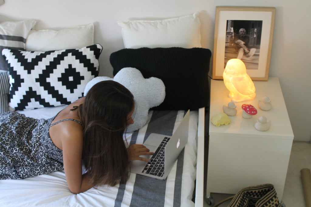 canard-monochrome-blanc-oli-carol