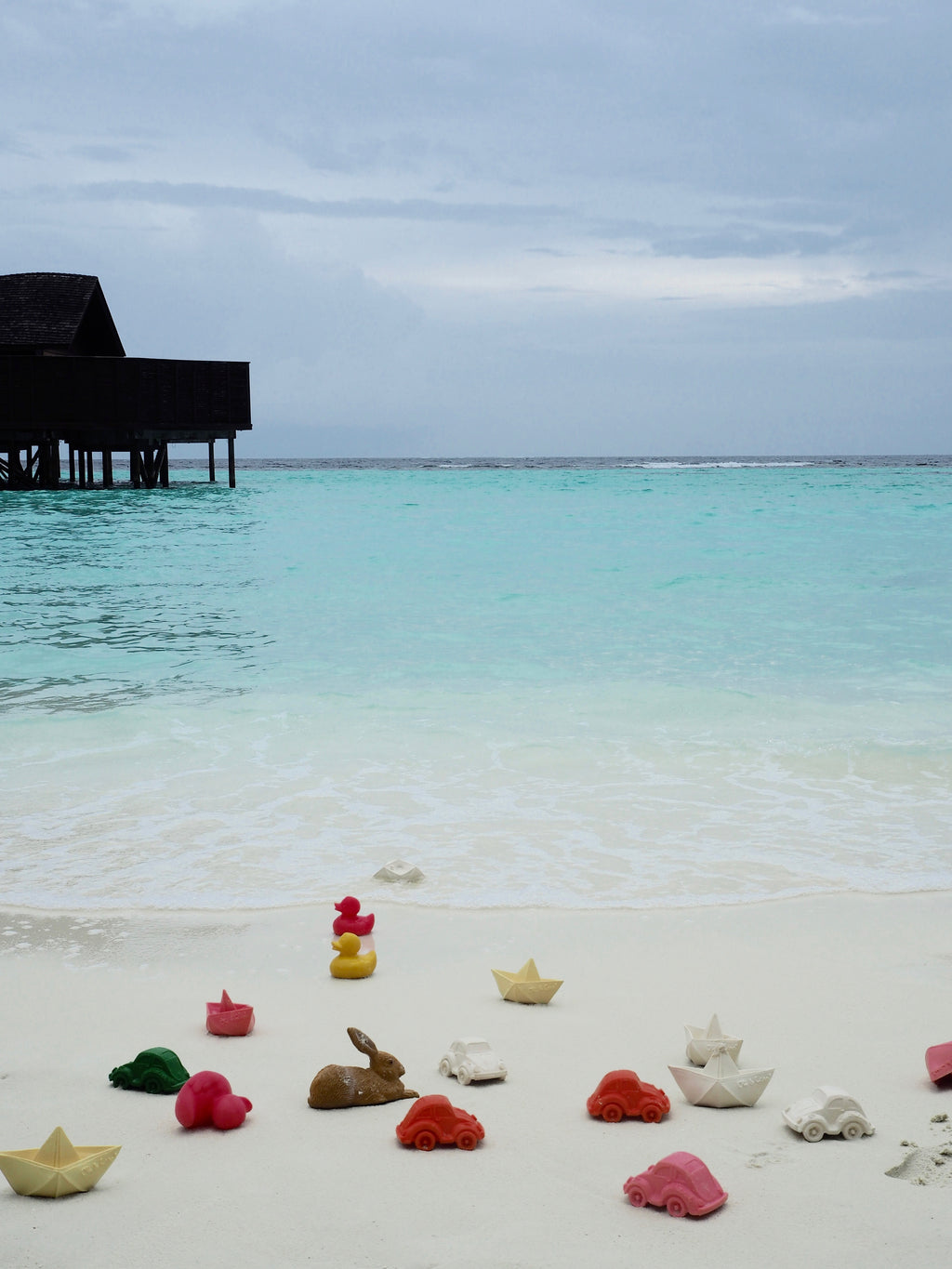 canard-monochrome-jaune-oli-carol